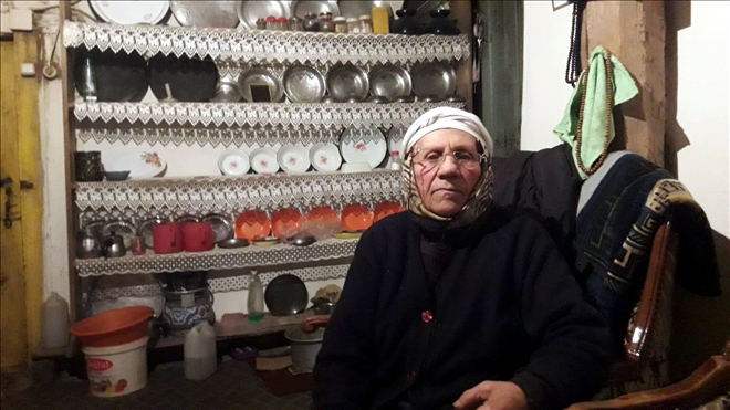 KOMŞULARIMIN YÜZÜNE BAKAMIYORUM