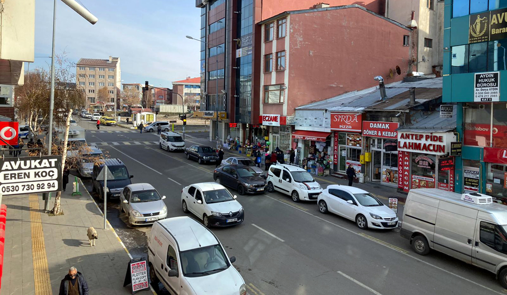 SOKAĞA ÇIKMA YASAĞINDAN KİMLER MUAF OLACAK?