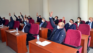 YEREL PARLEMENTODAN İŞÇİLERE TAM DESTEK