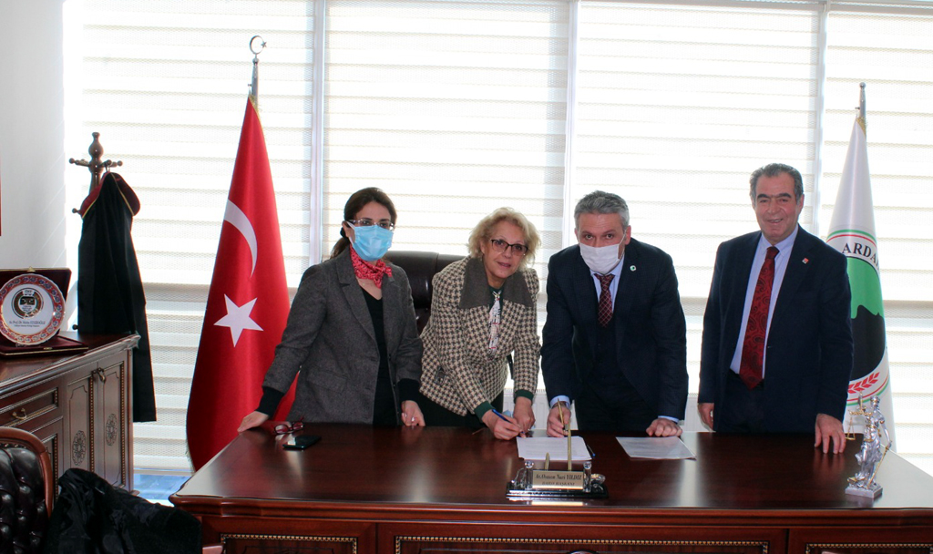 CHP, KADINA YÖNELİK ŞİDDET HATTI KURDU