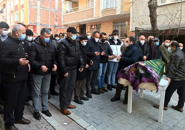 FATMA ANNE DUALARLA UĞURLANDI