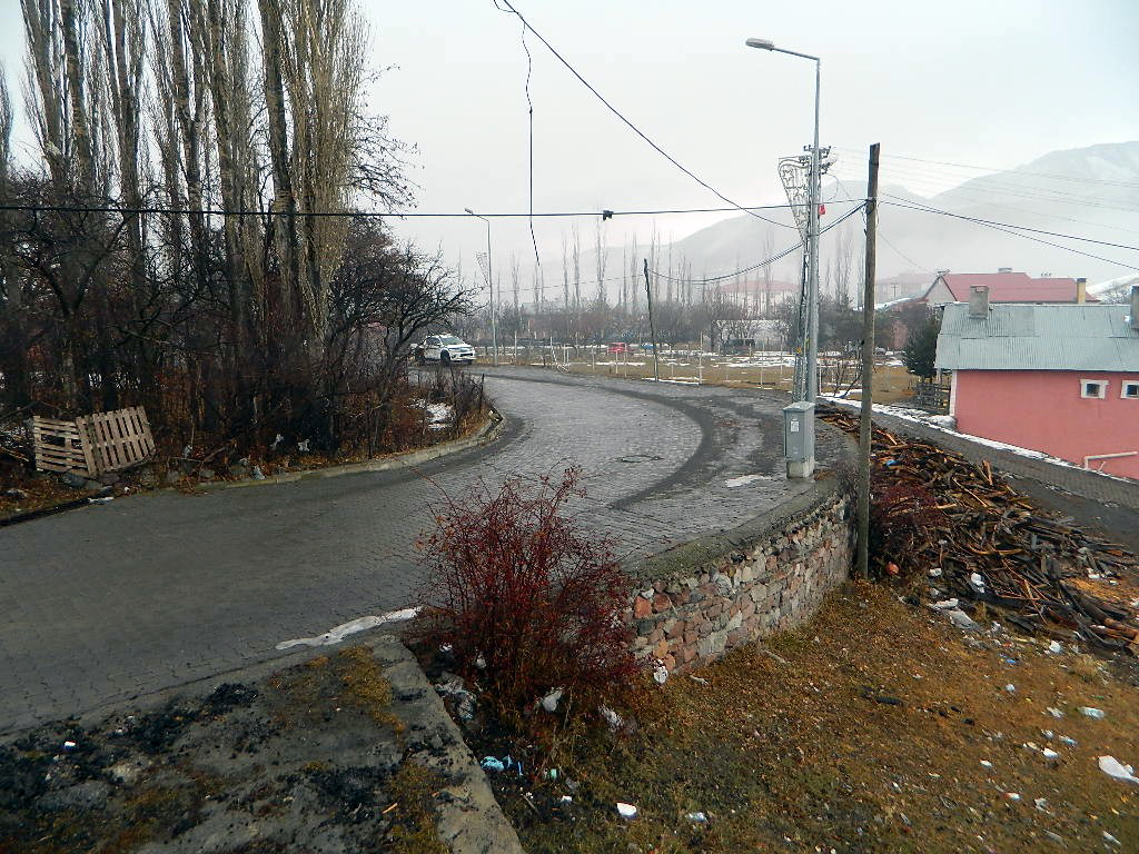 KAR BEKLERKEN YAĞMUR YAĞDI