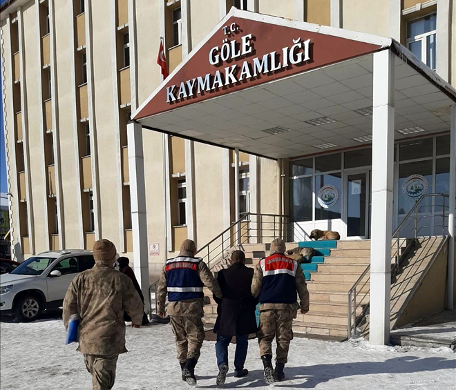 SİGARA VE PARA ÇALAN ŞÜPHELİ YAKALANDI