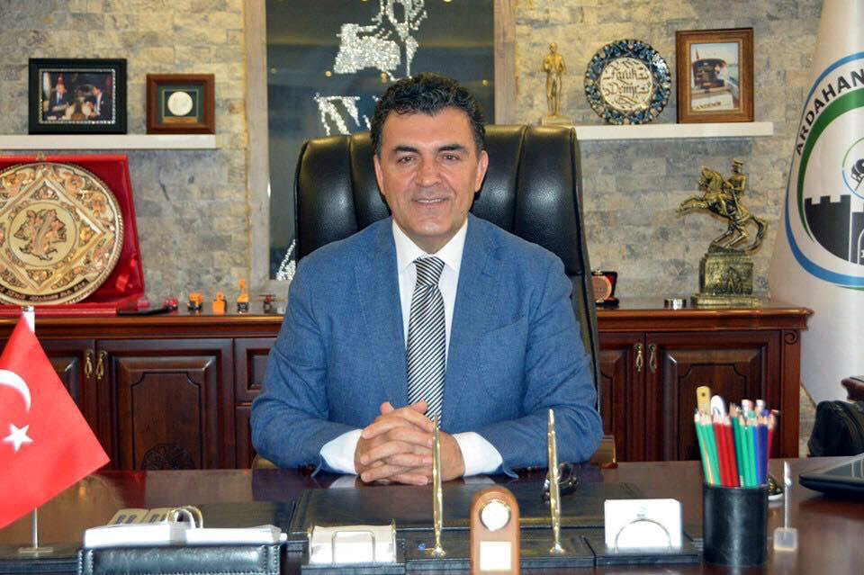 BAŞKAN DEMİR: BOĞAZLAR BOĞAZIMIZ, ARDAHAN BEL KEMİĞİMİZDİR
