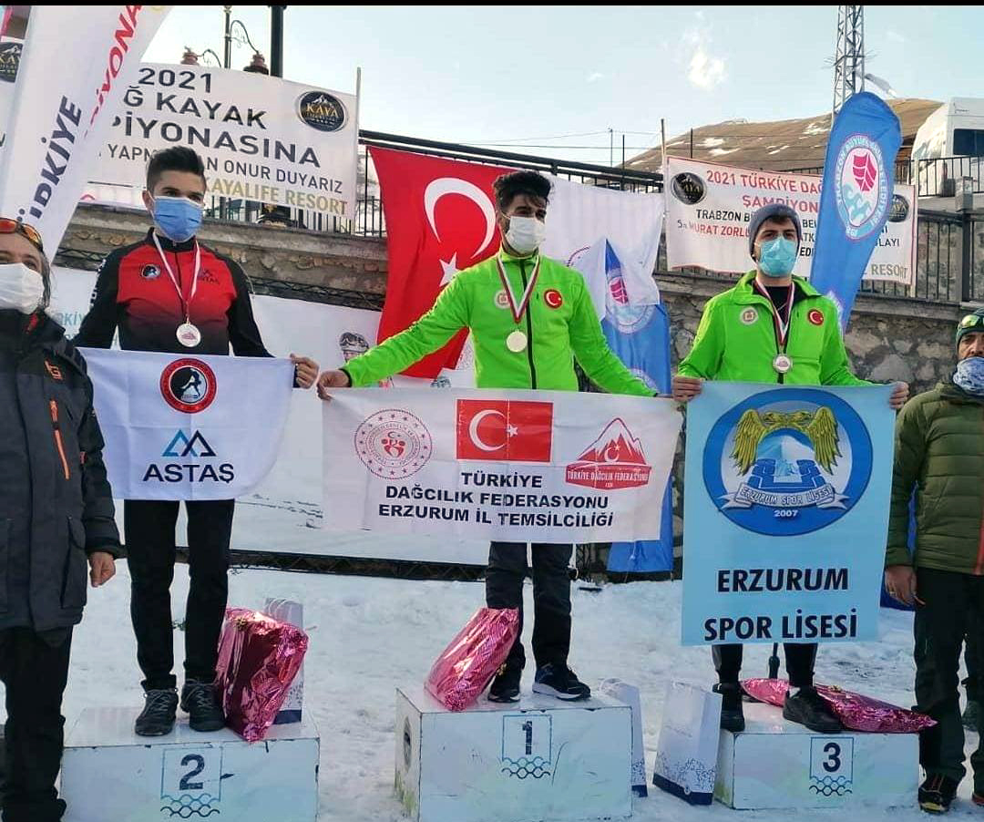 KAYAKTA VE DAĞCILIKTA GÖLE İMZASI