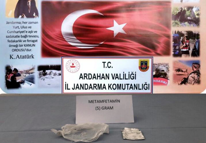 ARDAHAN’DA UYUŞTURUCU OPERASYONU