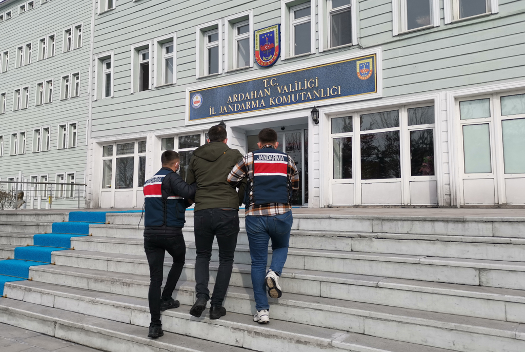 FETÖ VE PKK ŞÜPHELİSİ 3 KİŞİ TUTUKLANDI