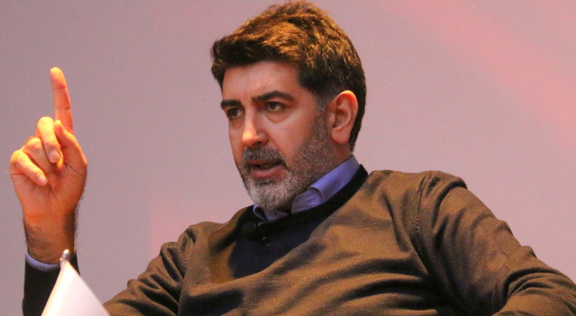 Gazeteci Levent Gültekin'e Halk TV önünde saldırı!