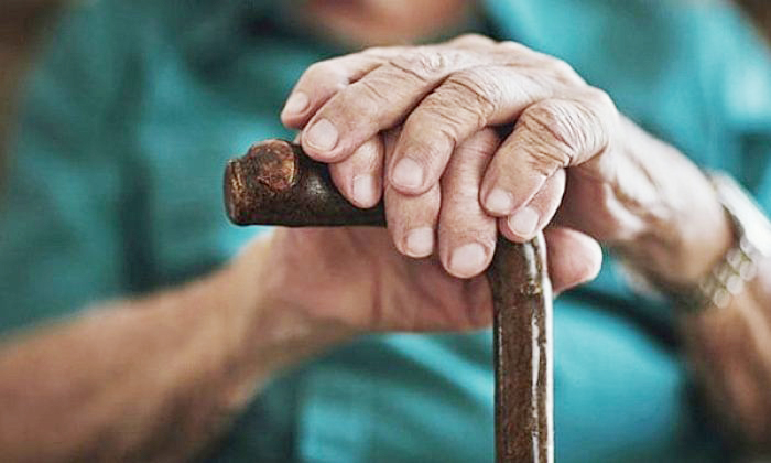 YAŞLILAR ARDAHAN’DA, GENÇLER DIŞARIDA