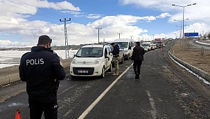 GÖLE DİKEN ÜZERİNDE
