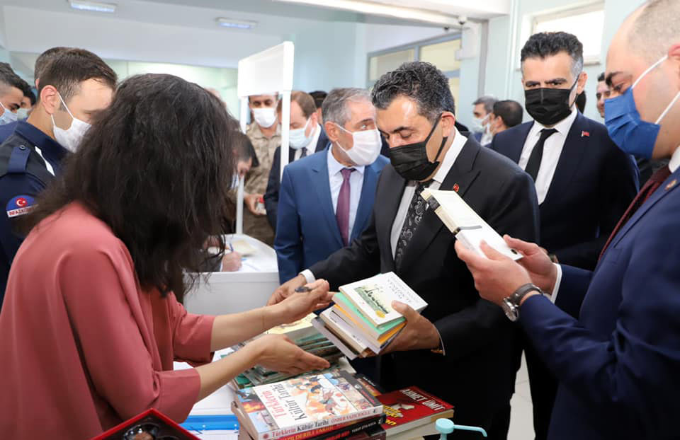 'BİR KİTAP BİR UMUDA’ DESTEK OLUN