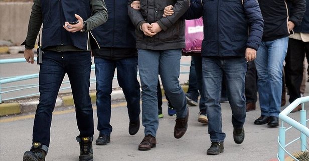 FETÖ'NÜN ASKERİ YAPILANMASINA OPERASYON: 4 GÖZALTI