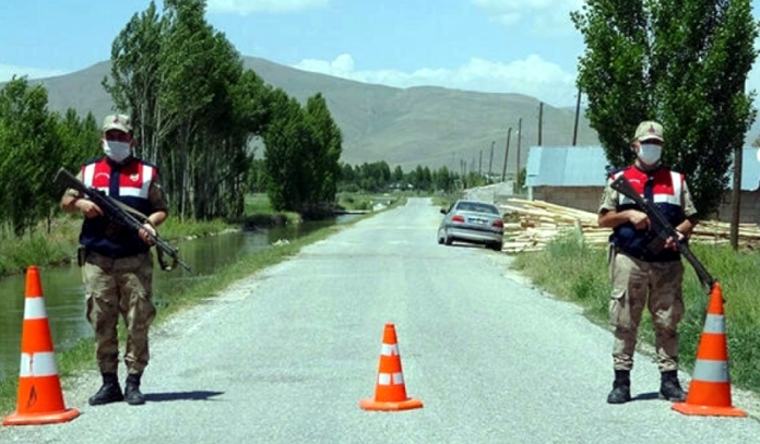 GÖLE VE HANAK'TA KARANTİNA UYGULAMASI