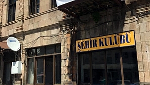 BİR EFSANE DAHA TARİHE KARIŞTI