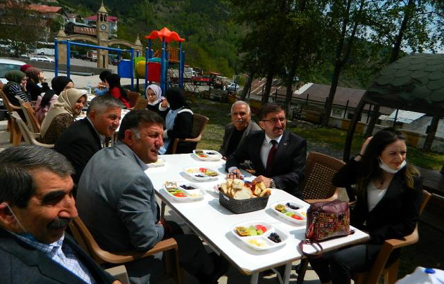 YA GELİRSİNİZ YA DA POSOF BİTER!