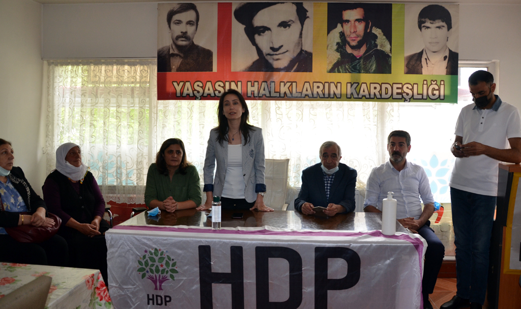 ARDAHAN’DA HDP’NİN ‘DEMOKRASİ BULUŞMASI’