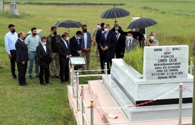 ARISOY’DAN ŞEHİT ÇELİK’İN MEZARINA ZİYARET