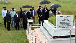 ARISOY’DAN ŞEHİT ÇELİK’İN MEZARINA ZİYARET