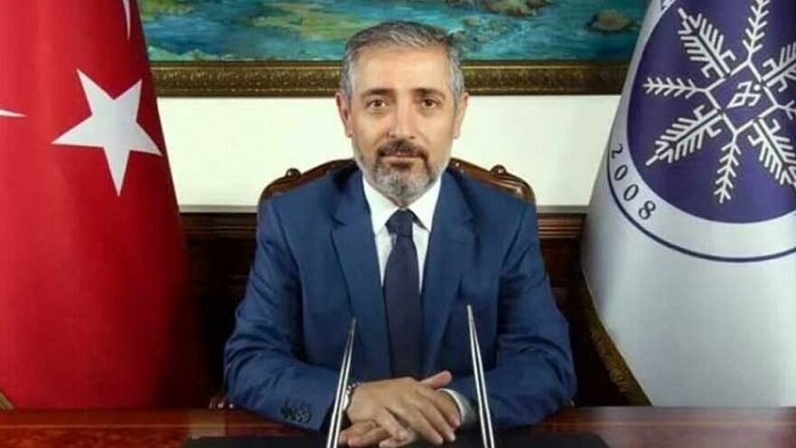 BİBER: SADECE REKTÖRLÜK MAAŞI ALIYORUM