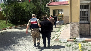 ŞÜPHELİ ŞAHISA SINIRDA SUÇÜSTÜ