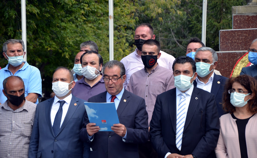 CHP'DEN ALTERNATİF ZAFER BAYRAMI KUTLAMASI