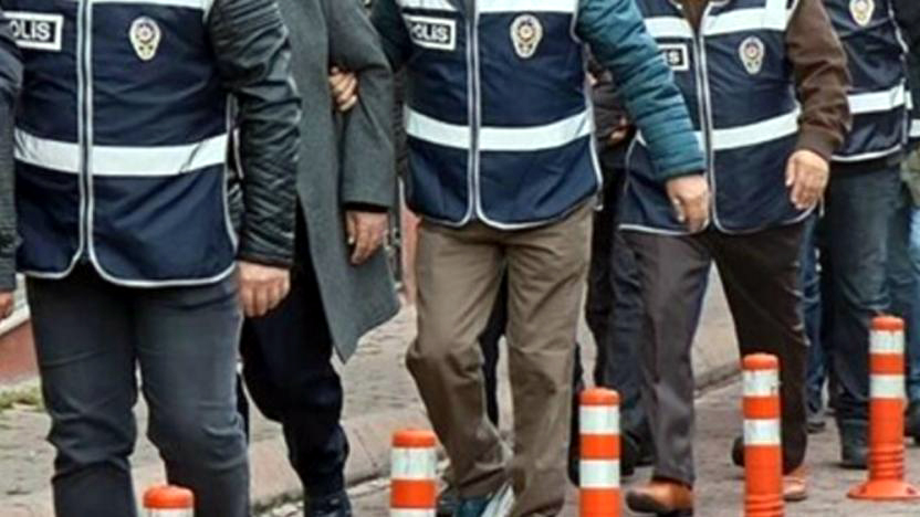 3 KOMÜNİST YAKALANDI