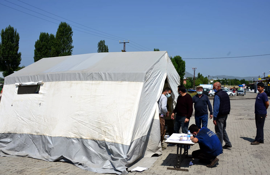 SANAYİ SİTESİ'NDE AŞI ÇADIRI KURULDU