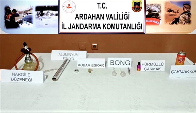YOL KONTROLÜNDE ESRAR ELE GEÇİRİLDİ