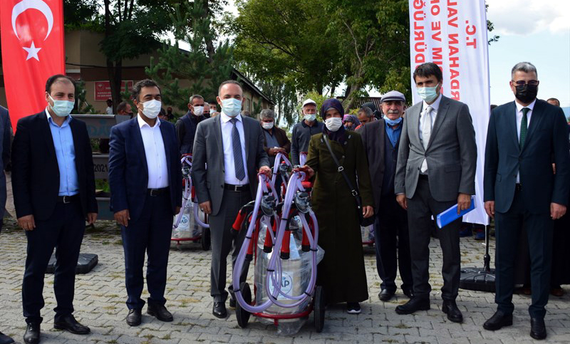 ARDAHAN'DA 100 KADIN ÇİFTÇİYE SÜPER HABER