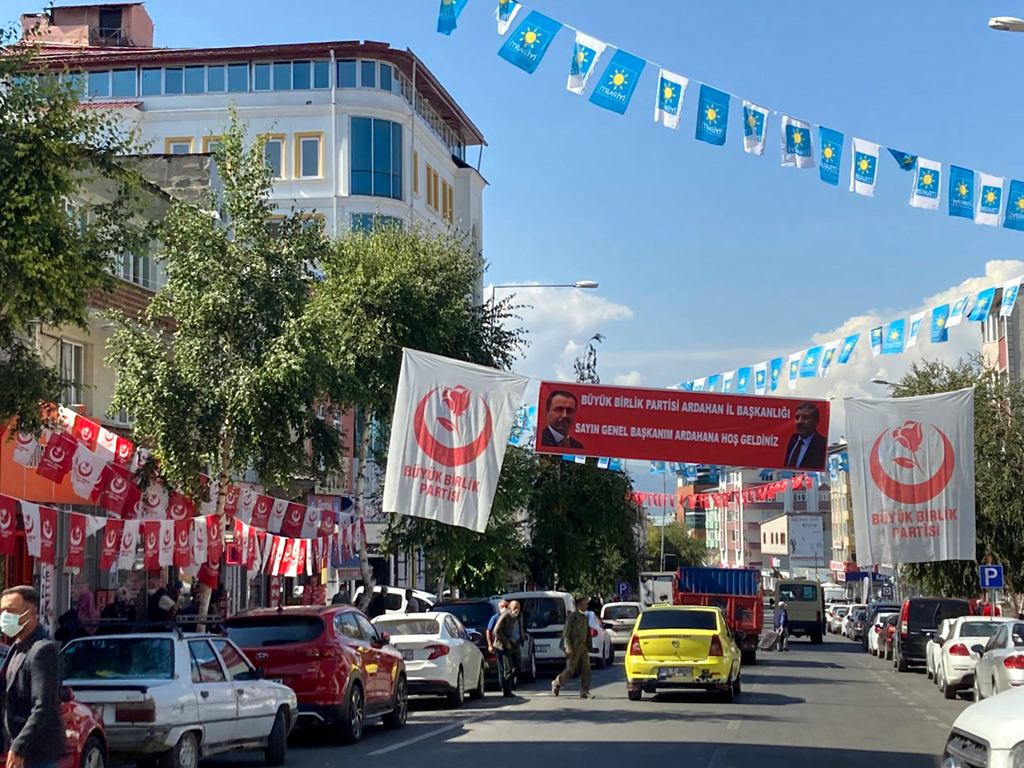 ARDAHAN, SEÇİM HAVASINA GİRDİ