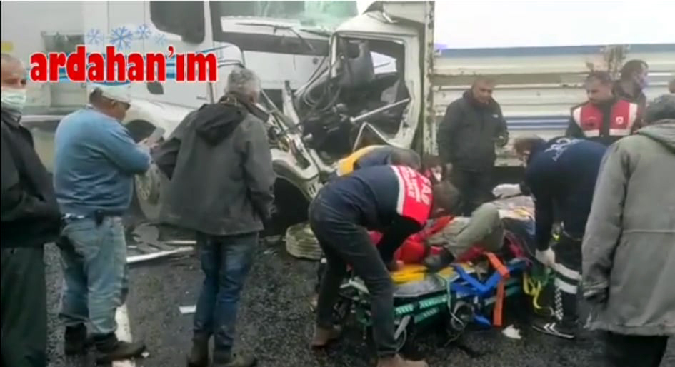 ARDAHAN'DA FECİ KAZA!