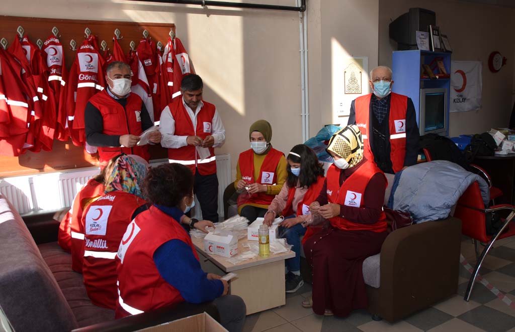 KIZILAY HAFTASI’NDA “GÖNÜLLÜLÜK” TEMASI İŞLENECEK
