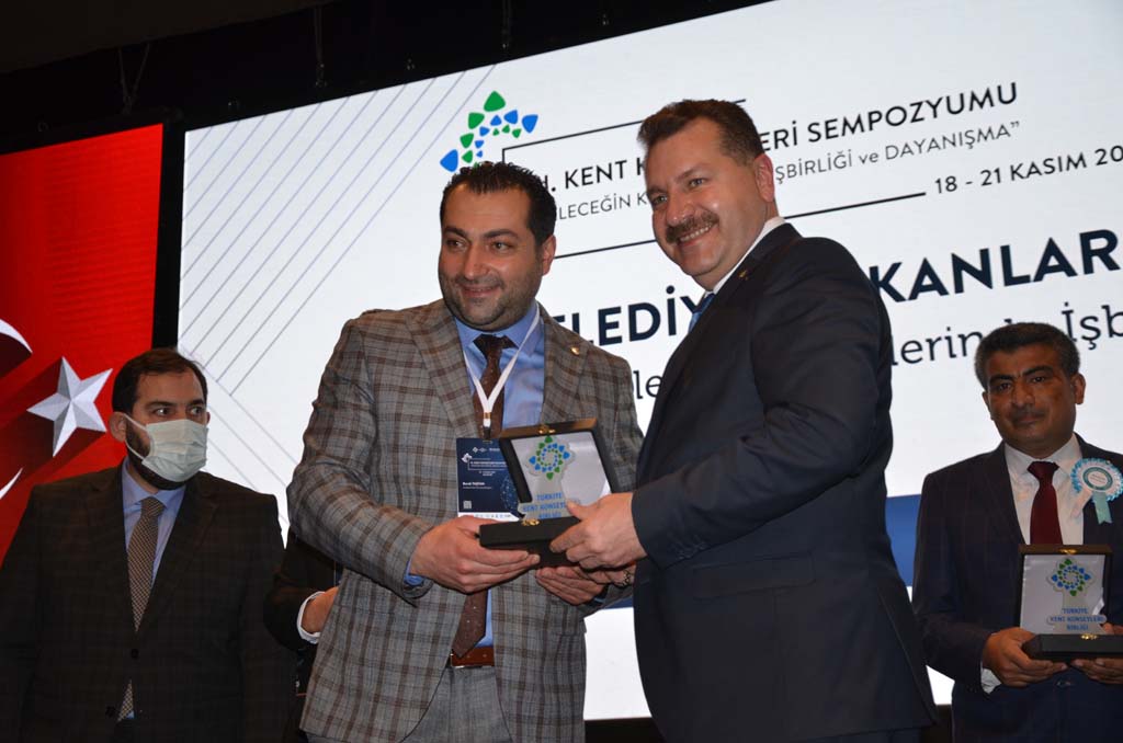3. KENT KONSEYLERİ SEMPOZYUMU BAŞLADI