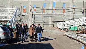 ARDAHAN BUZ PATENİ PİSTİNE KAVUŞUYOR