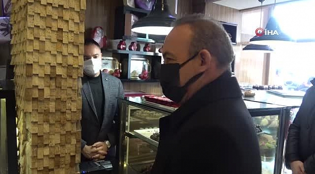 Ardahan Valisi Öner aşı olmayan esnafı uyardı