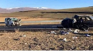 HOÇVAN YOLUNDAKİ KAZA CAN ALDI!