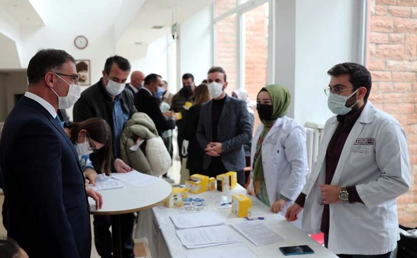 Tokat’ta Diyabetli Çocukların Parmakları Delinmeyecek