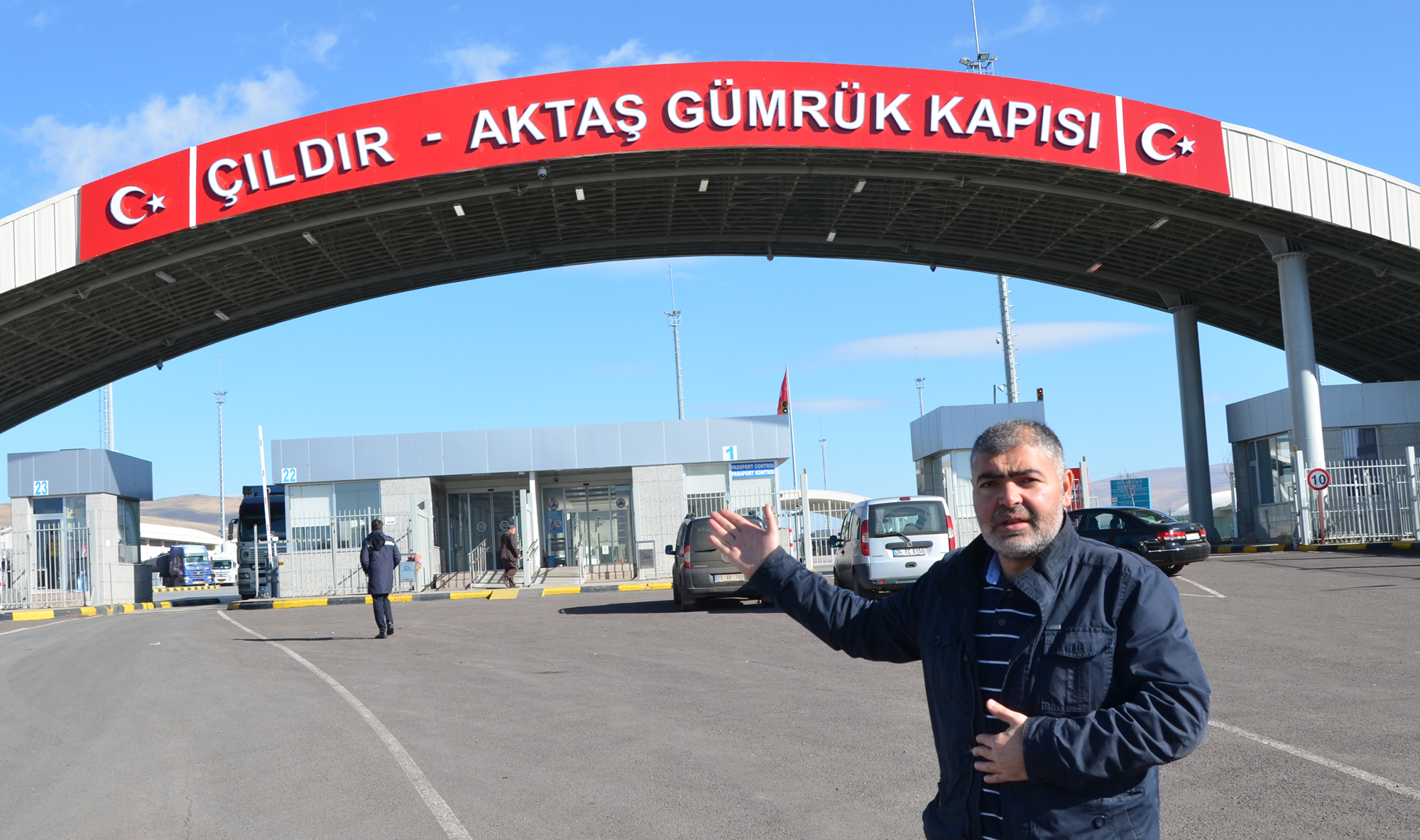 AÇIN ŞU KAPILARI