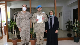 ARDAHAN JANDARMA'DAN DUYGULANDIRAN DAVRANIŞ!