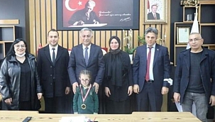 'MATEMATİK BENDEN SORULUR' DEDİ, DÜNYA 1.OLDU!
