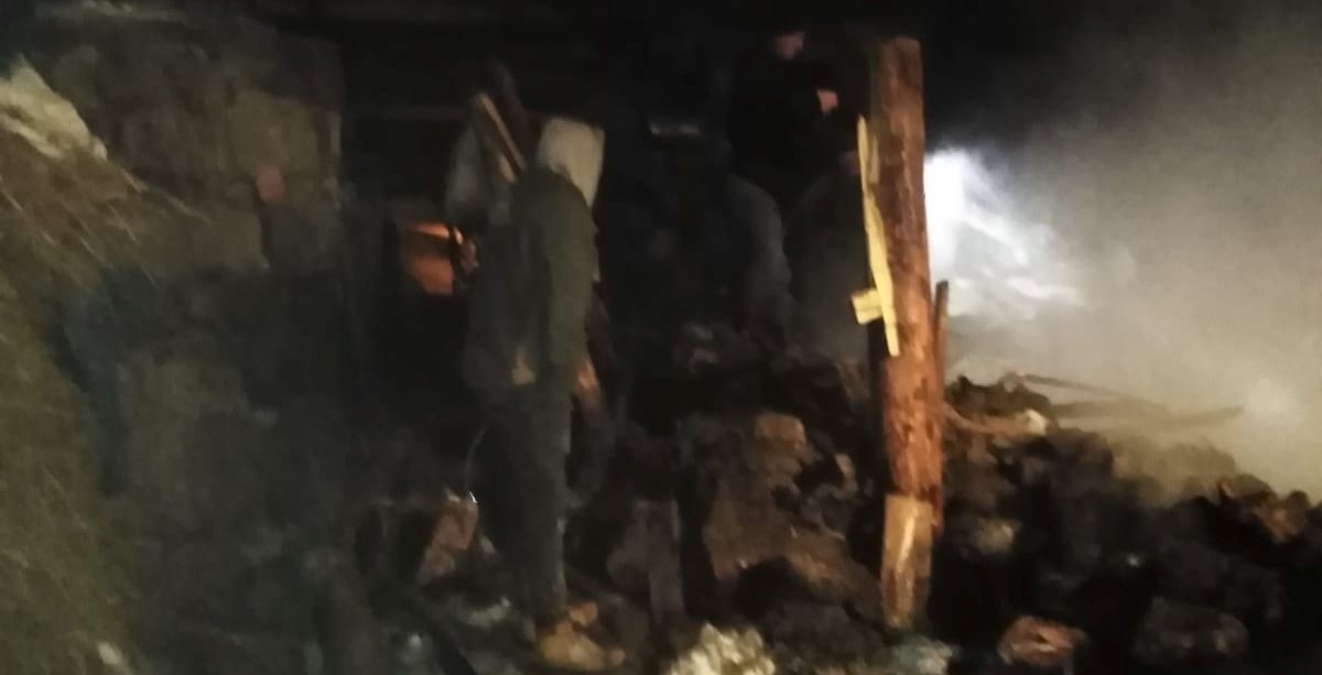 SAMANLIKTA ÇIKAN YANGIN KORKUTTU!
