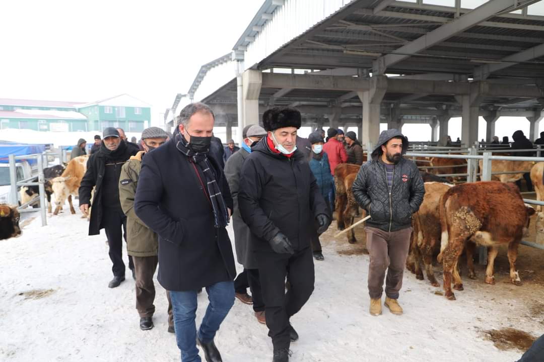 DEMİR, YEM FABRİKASI İÇİN HAREKETE GEÇTİ
