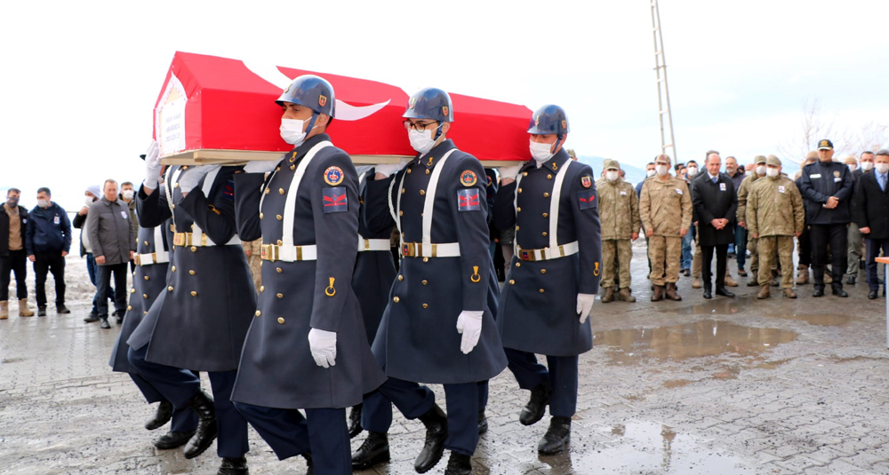 BAŞÇAVUŞ HAYATINI KAYBETTİ