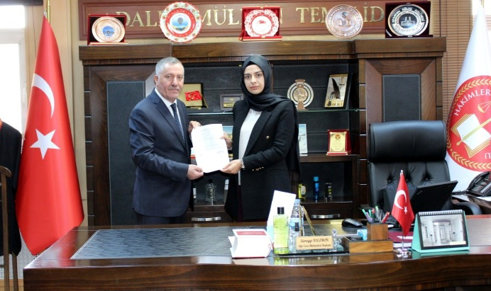 İSKENDER ALİHANOĞLU MAZBATASINI ALDI