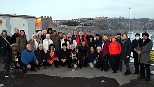 İZMİRLİ TURİZMCİLERDEN ARDAHAN’A SÜRPRİZ ZİYARET