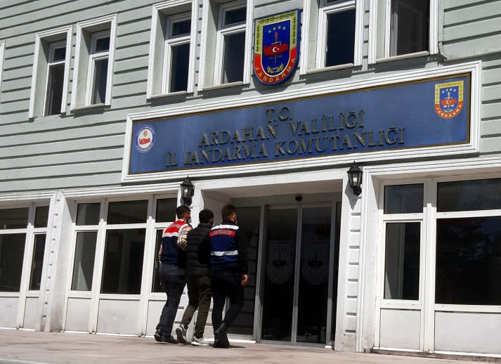 JASAT ARDAHAN’DA 21 SUÇLUYU YAKALADI