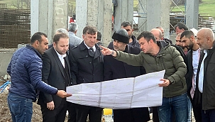 AK PARTİ, GİRİŞ ÜCRETİ 150 TL'YE ÇIKAN SINIR KAPISINI DENETLEDİ