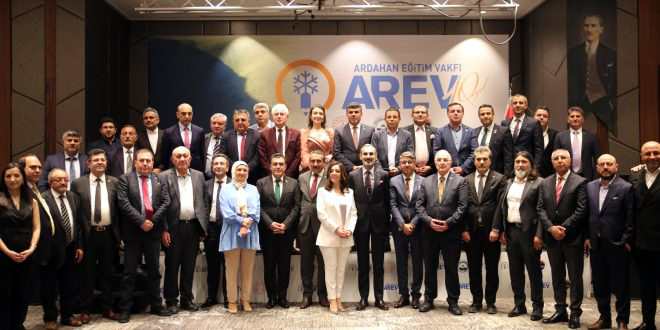 AREV, EĞİTİM GÖNÜLLÜLERİNİ BULUŞTURDU