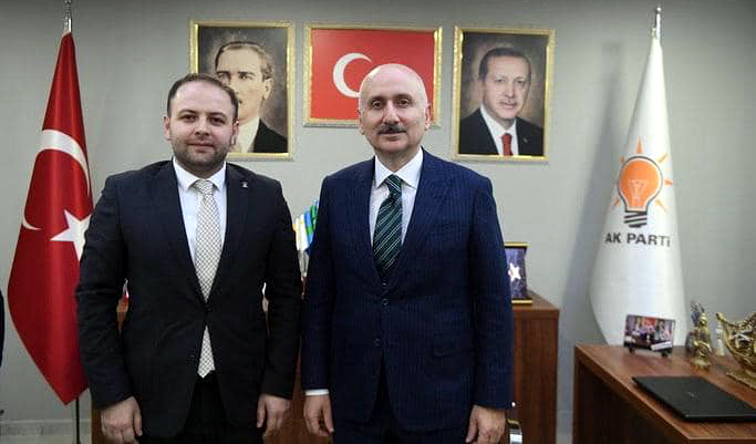 BAŞKAN KAAN KOÇ, BAKAN'A DOSYA SUNDU