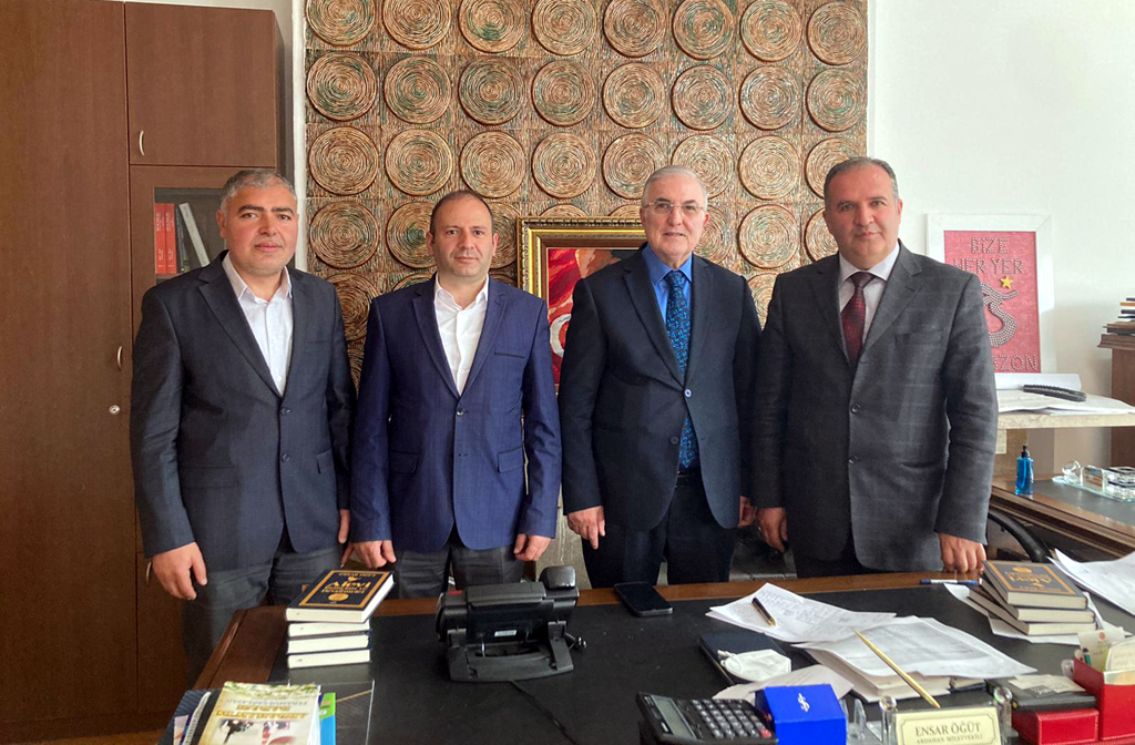 ENSAR ÖĞÜT'ÜN, "ALEVİ İNANÇLARI VE DEVŞİRMELER" ADLI KİTABI ÇIKTI
